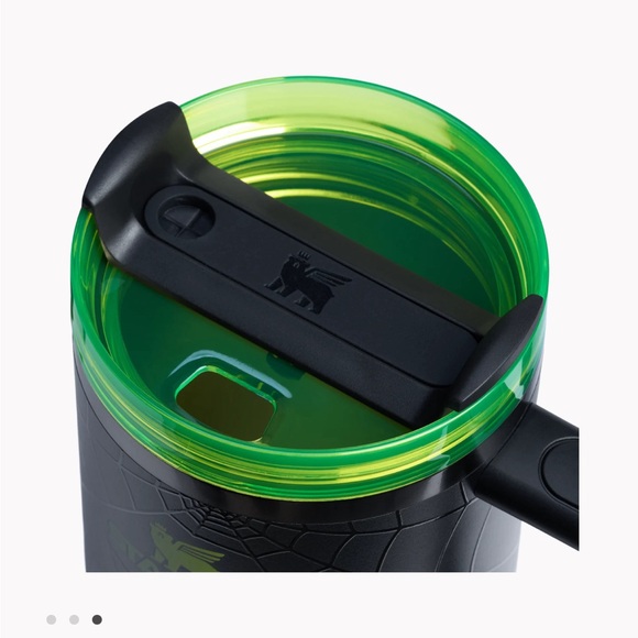 🕸️ STANLEY THE HALLOWEEN GLOW QUENCHER FLOWSTATE™ TUMBLER | 40 OZ 🕸️ - Picture 3 of 3